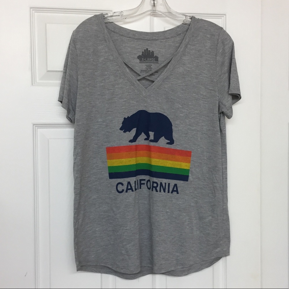 California Graphic SOFT T-shirt Crisscrossed Neck Destination Rainbow Sz XL NWT